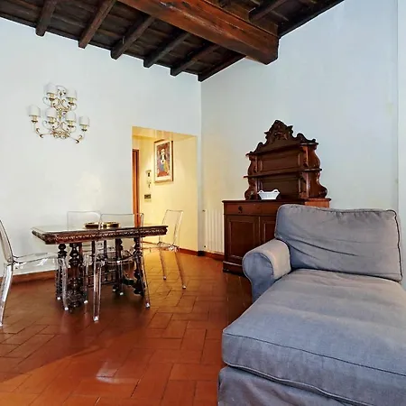 Trevi Halldis Apartman