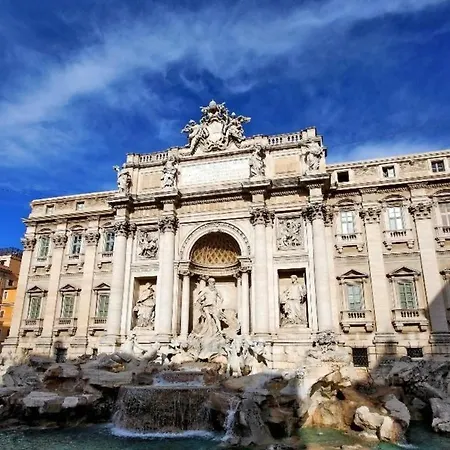 Trevi Halldis Roma