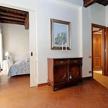 Apartment Trevi Halldis